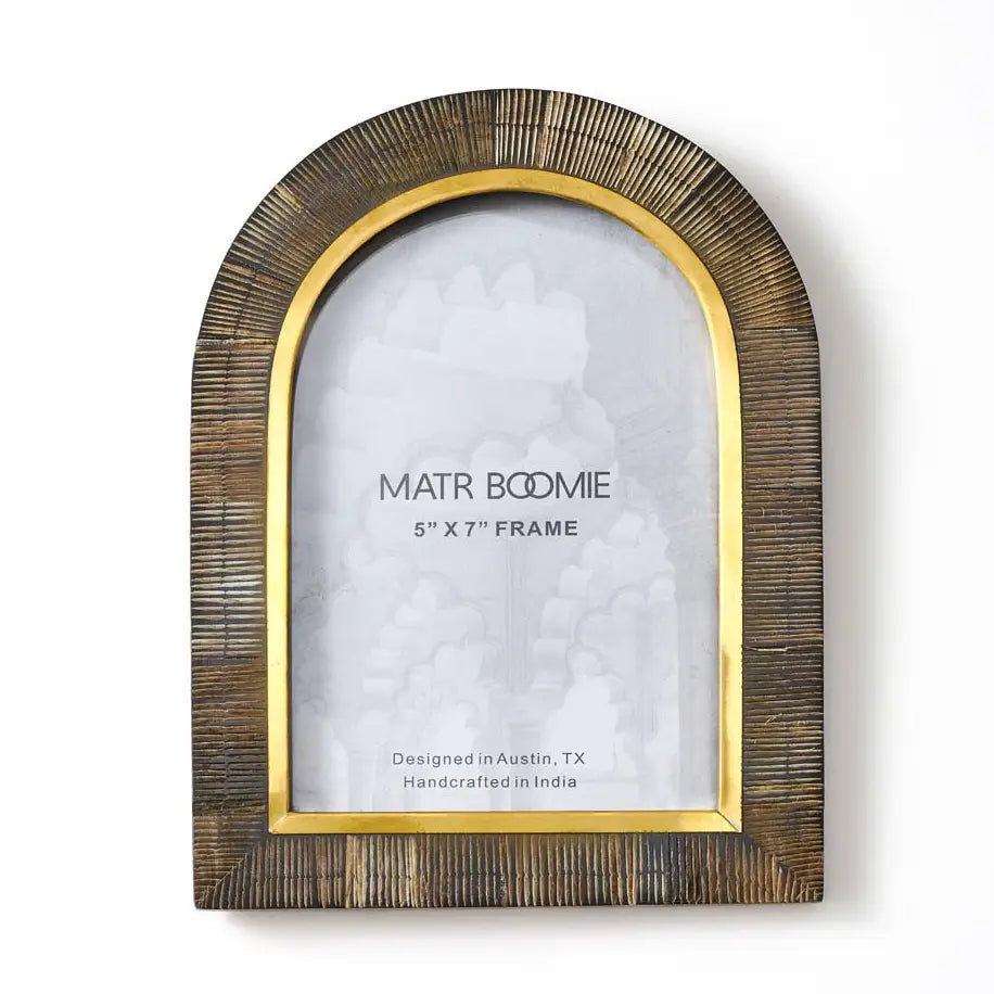 Carved Horn, Brass Inlay 5x7 Arch Picture Frame
