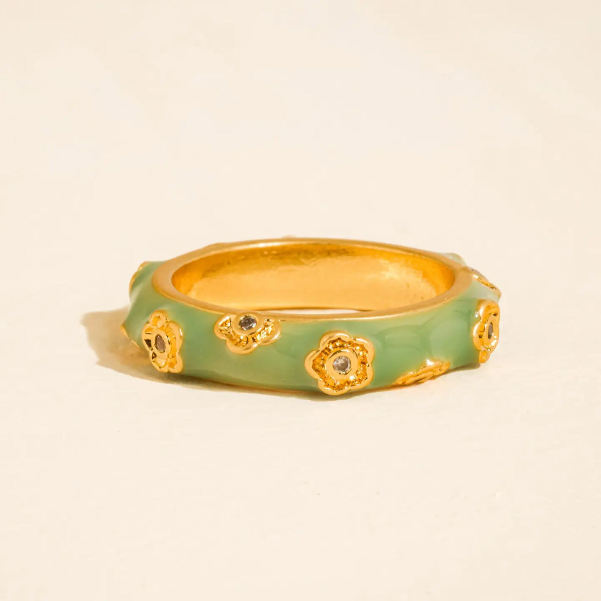 18K Gold Vintage Floral Enamel Band Ring