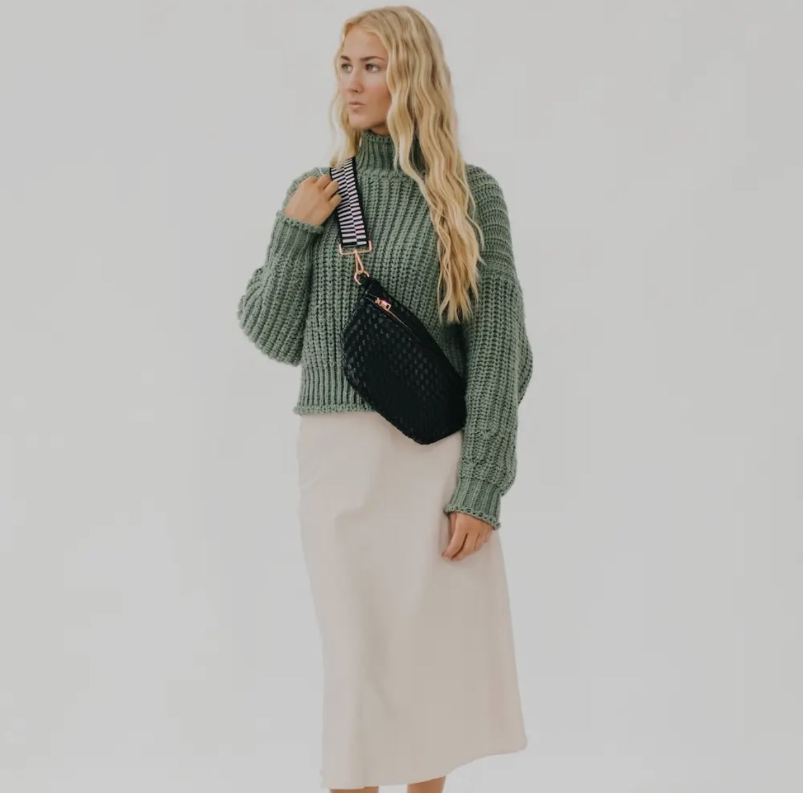 Westyn Woven Crossbody Bag: Black