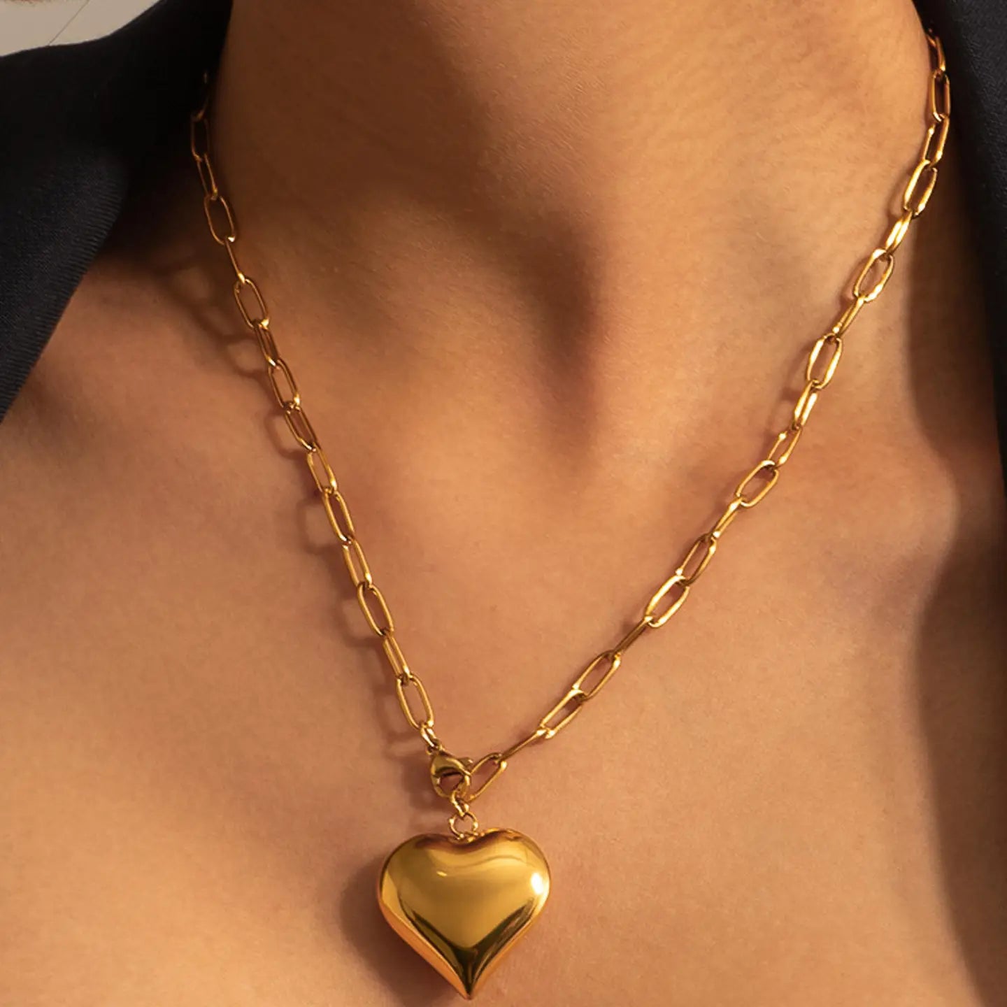 18K Gold Large Heart Chain Necklace
