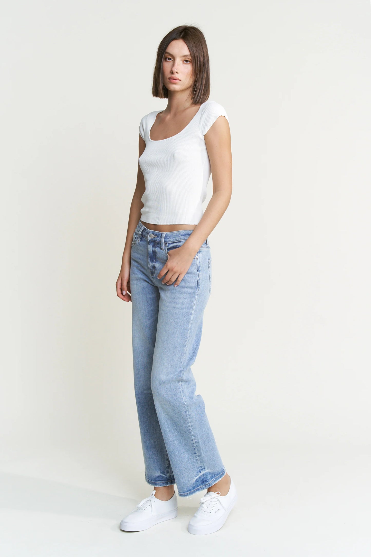 Sky Mid Rise Loose Fit Straight Ankle