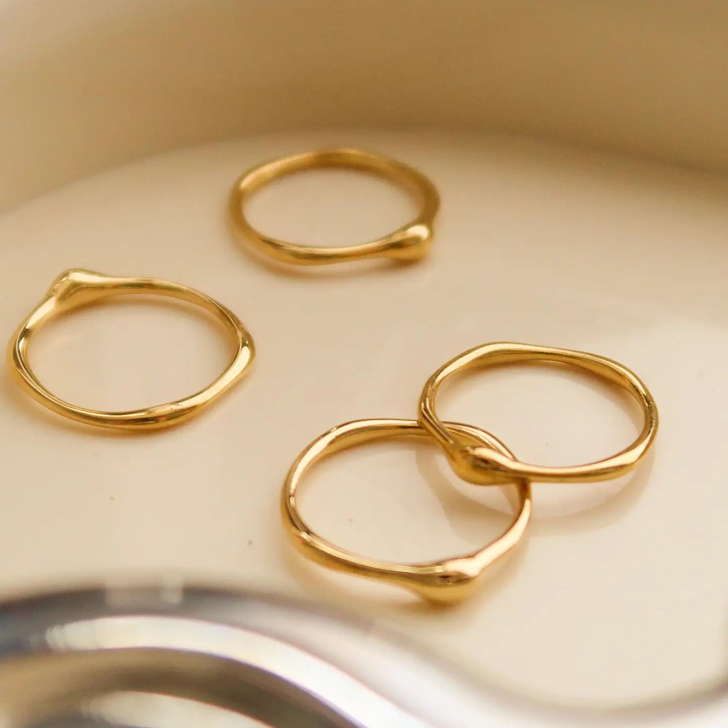 18K Gold Non-Tarnish Minimalist Band Rings
