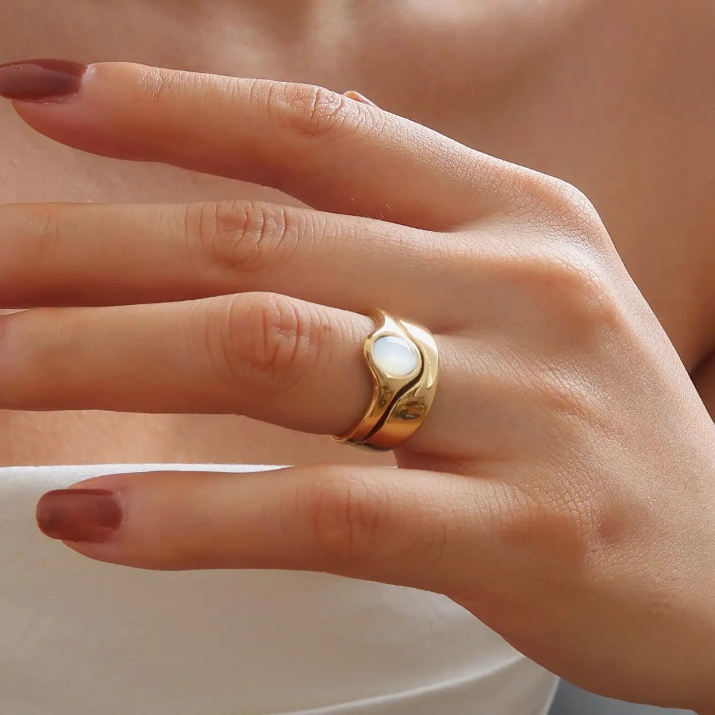 18K Gold Non-Tarnish Stone Wave Ring