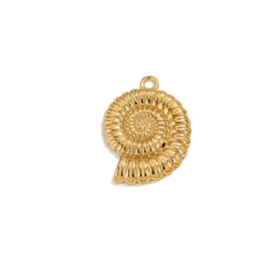 18k Sundial Shell Charm