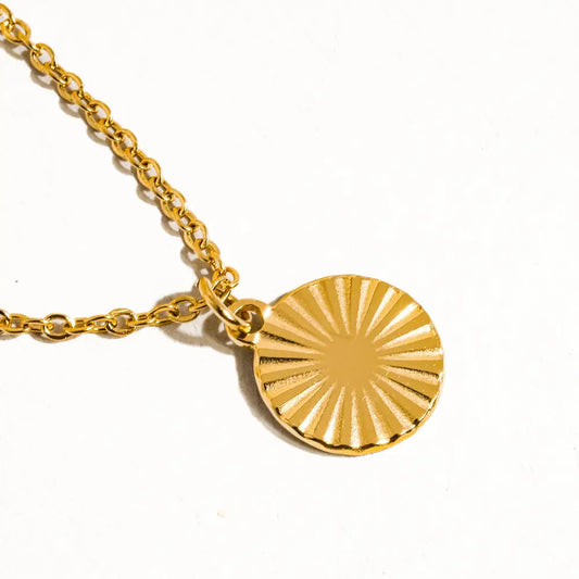 18k Gold Non-Tarnish Round Sun Gaze Necklace