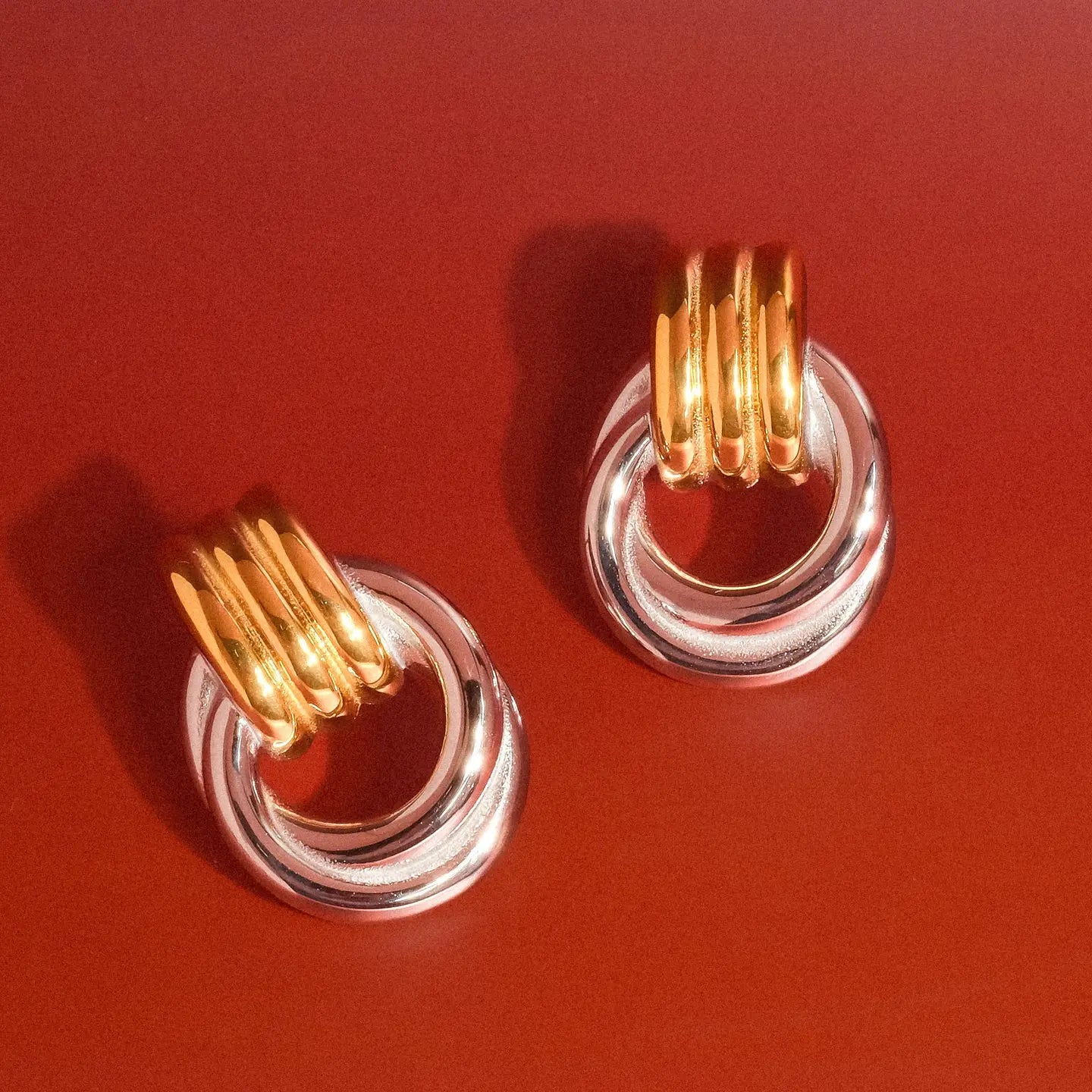 Non-Tarnish Contrasting Hoop Earring