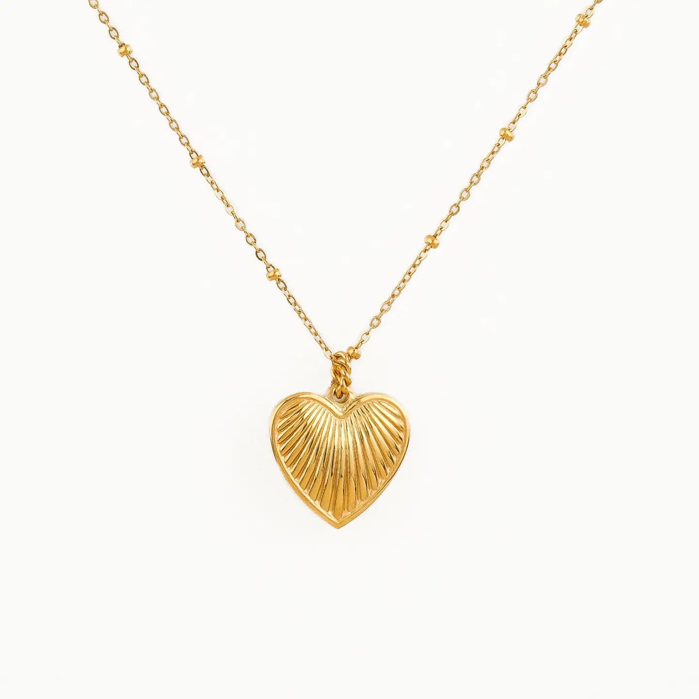 18K Gold Dainty Heart Necklace