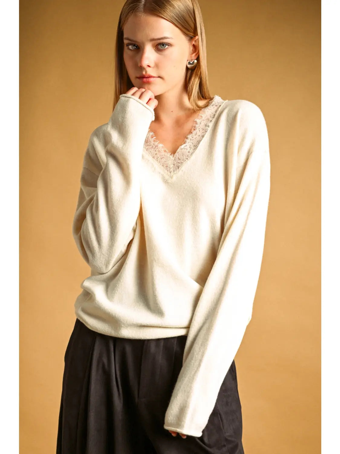 Tessa Contrasted Light Weight Sweater
