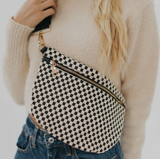 Westyn Woven Crossbody Bag: Checkered Black