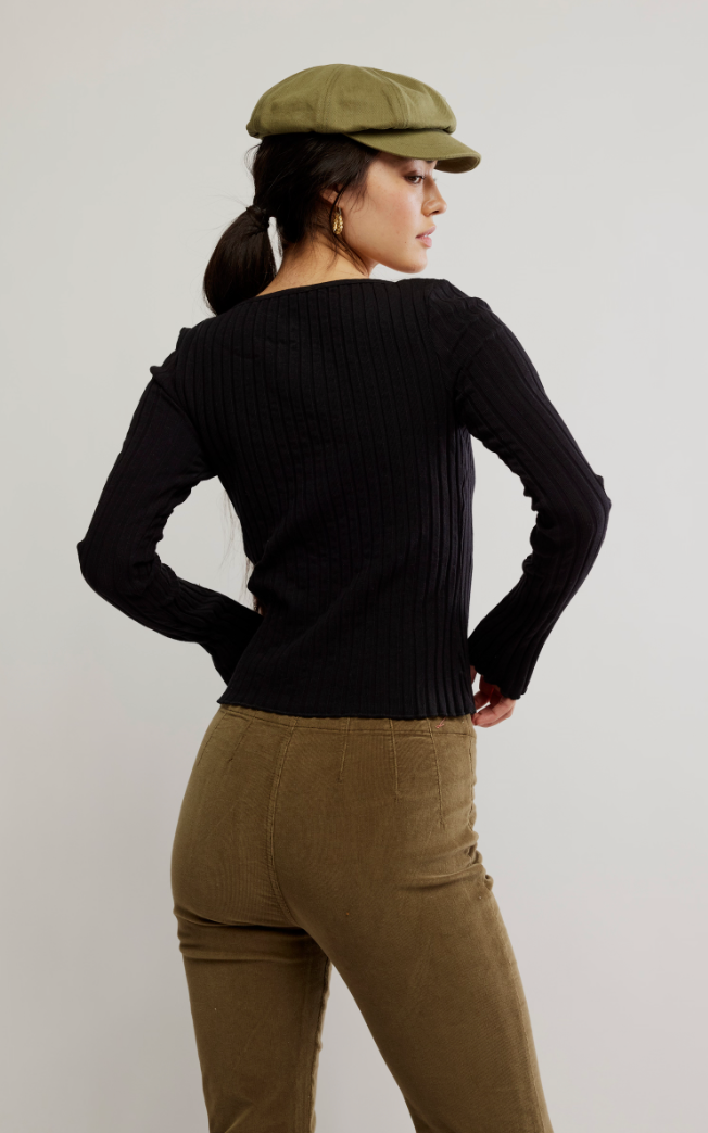 Lila LS Button Front Top