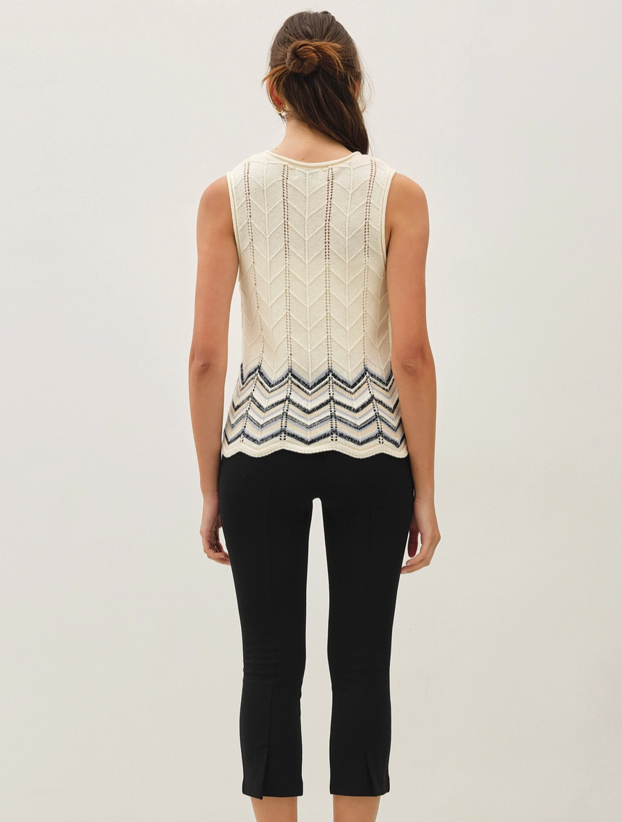 Poppy Chevron Patterned Sleeveless Knt Top