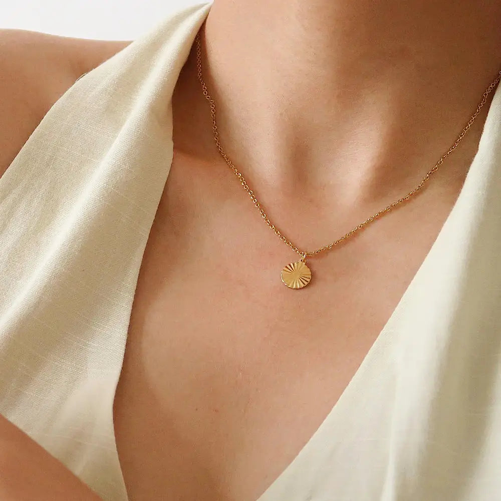 18k Gold Non-Tarnish Round Sun Gaze Necklace