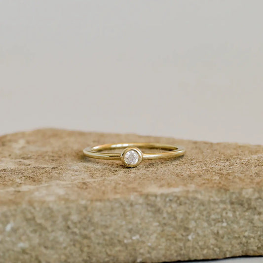 Simple Stud Gold Ring