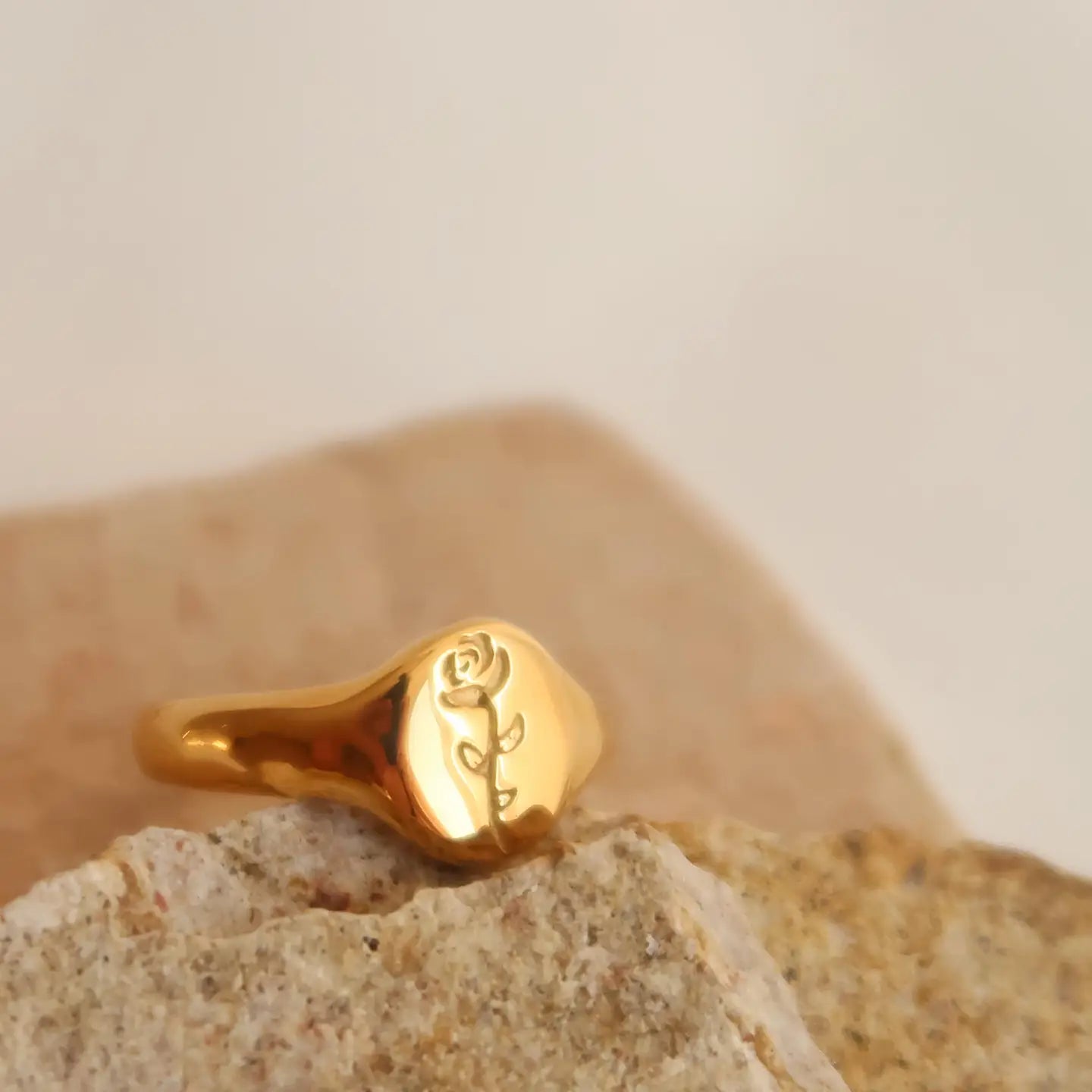 Rose Ring 18K Gold