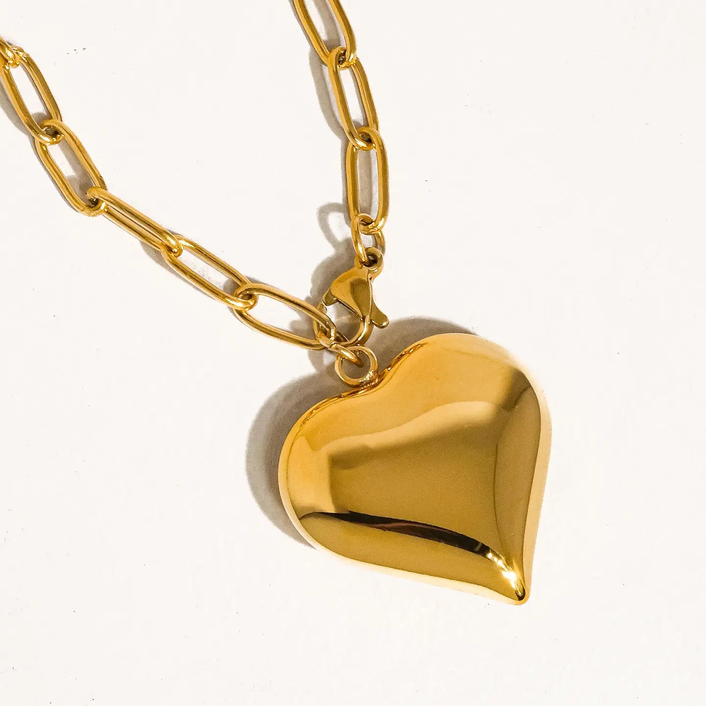 18K Gold Large Heart Chain Necklace